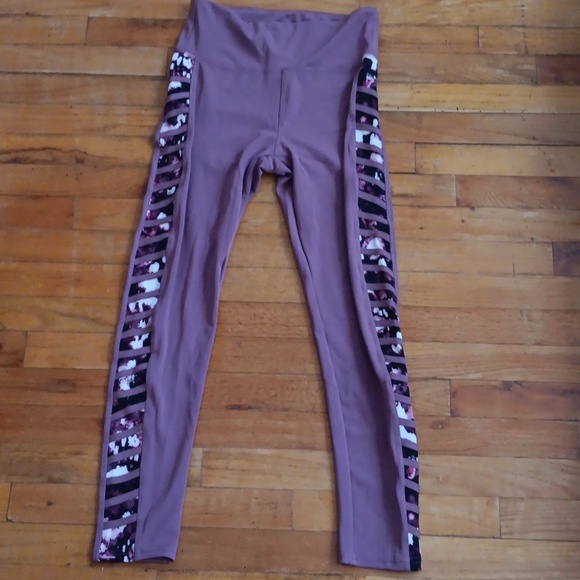 Pair of Leggings L - Picture 2 of 5